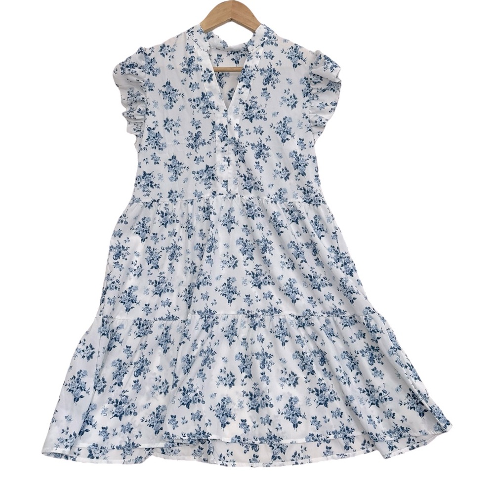 Unbranded Floral Blue and White Dress - Size Medium